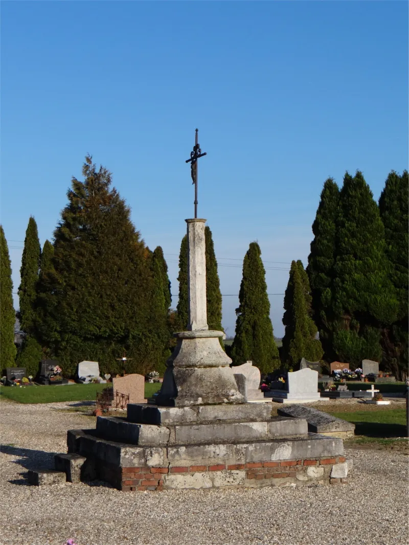 Calvaire du cimetière de Hauville