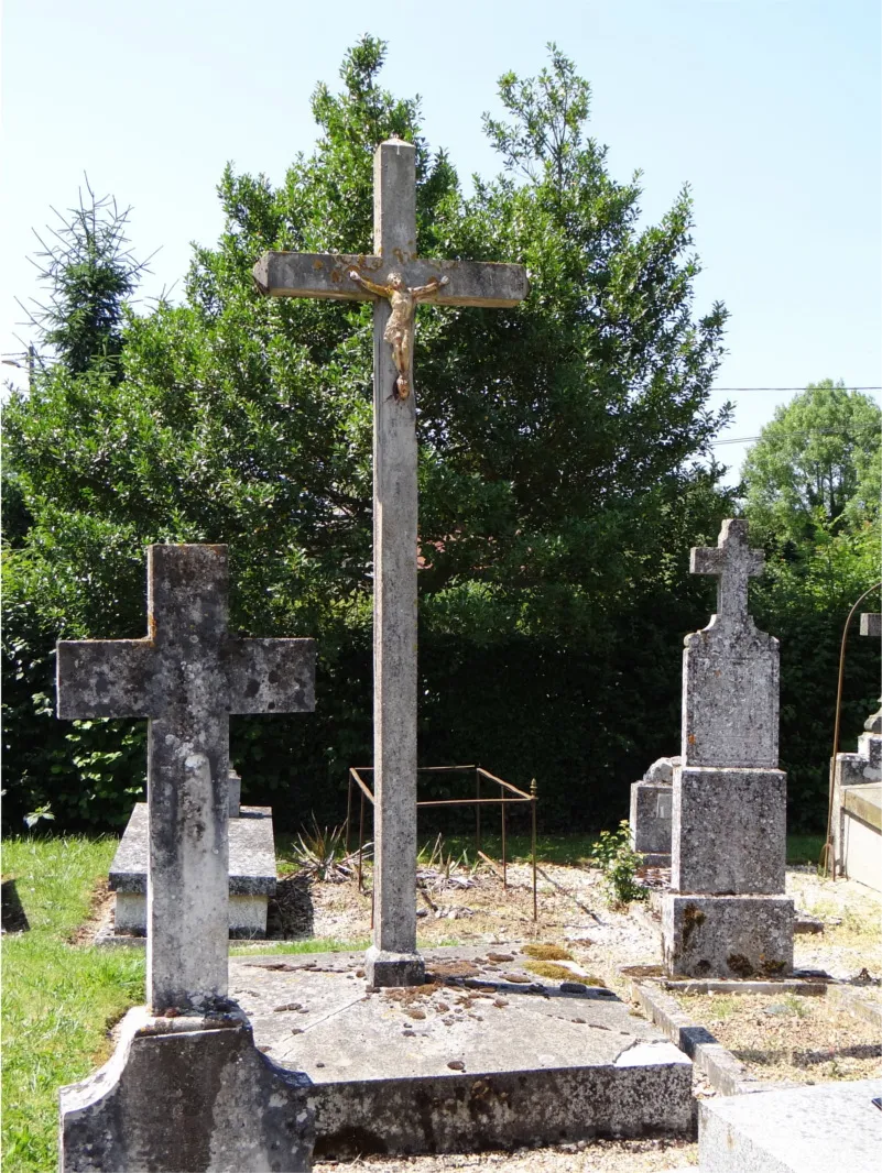 Calvaire du cimetière du Mesnil-Rousset