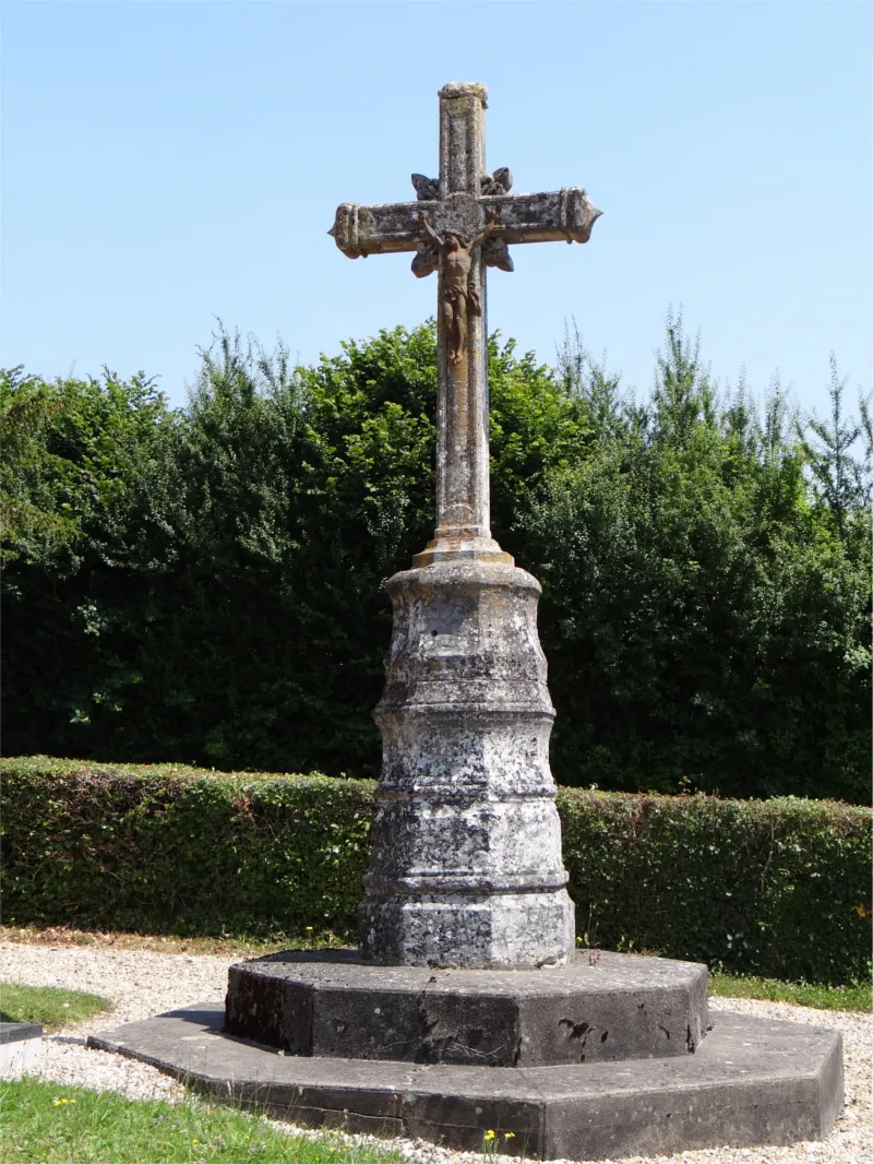 Calvaire du cimetière de Saint-Grégoire-du-Vièvre