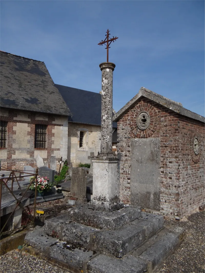 Calvaire du cimetière de Saint-Denis-des-Monts