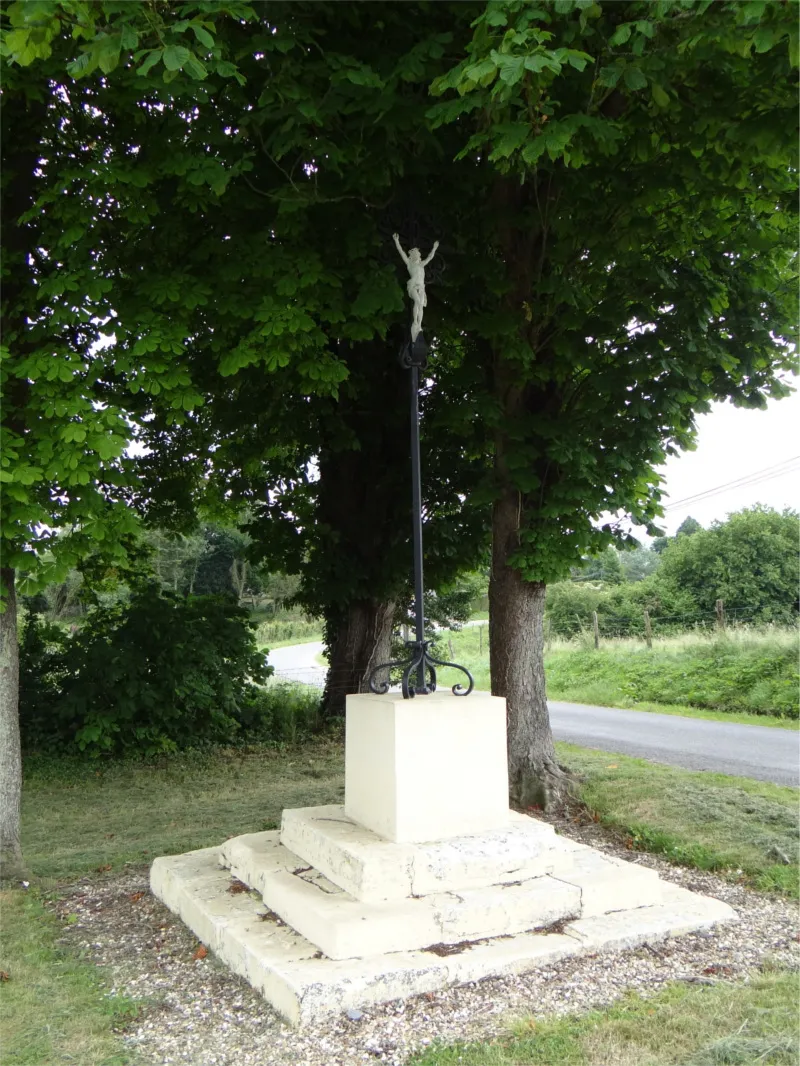 Croix de chemin au Mouchel à Saint-Éloi-de-Fourques