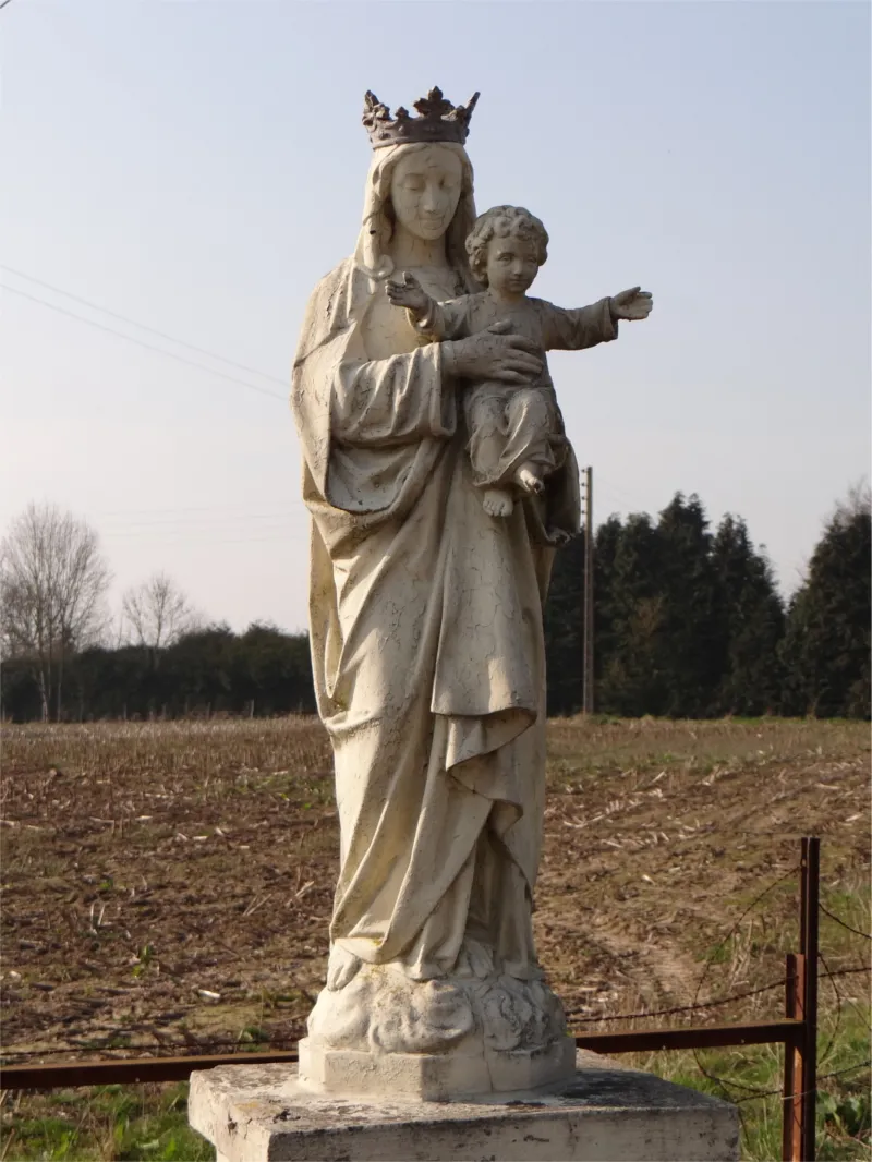 Statue de la Vierge de Bournainville-Faverolles
