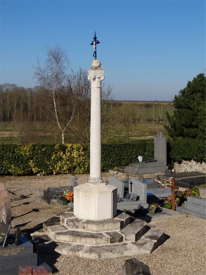 Calvaire du cimetière de Chauvincourt-Provemont