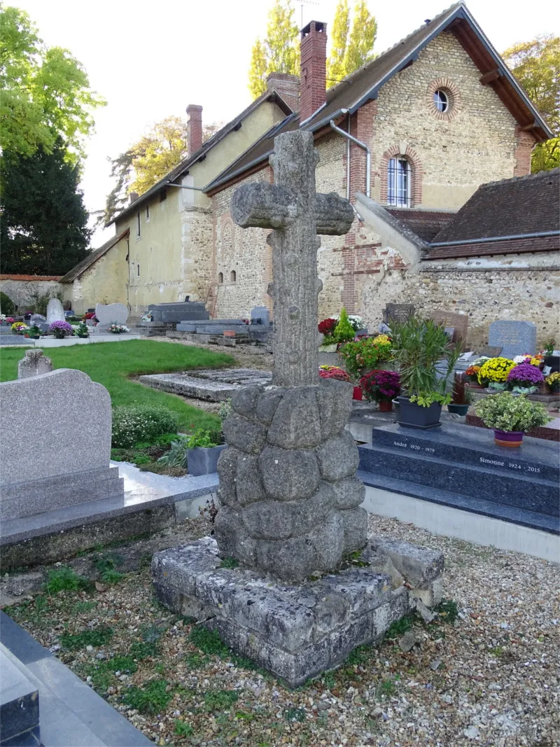Calvaire N° 2 du cimetière d'Hardencourt-Cocherel