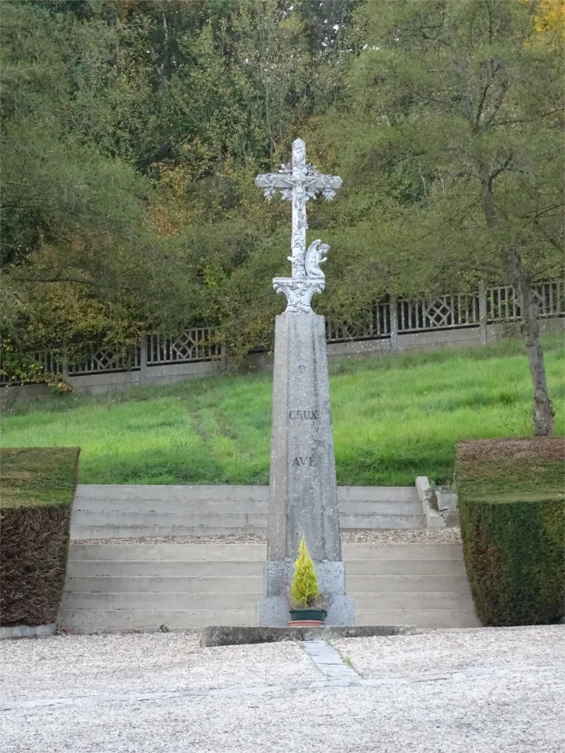 Calvaire du cimetière de Navarre à Évreux