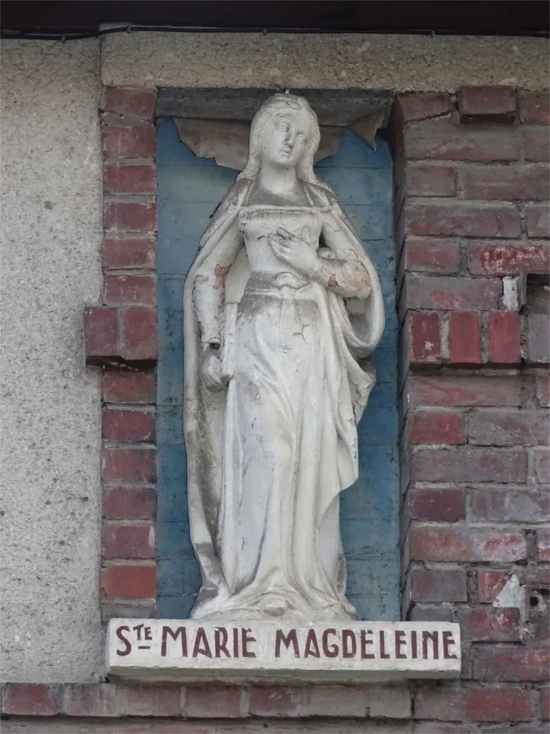 Statue de Ste-Marie-Magdelaine aux Andelys
