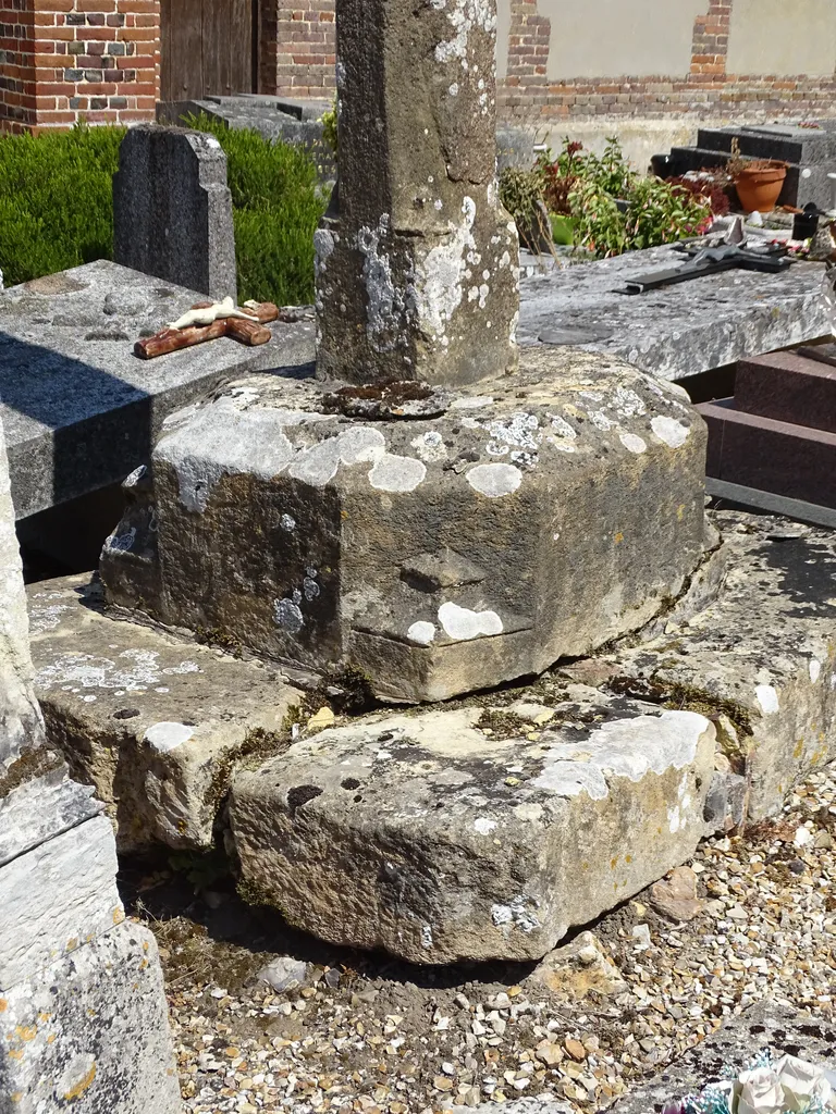 Croix du cimetière de Vieux-Port