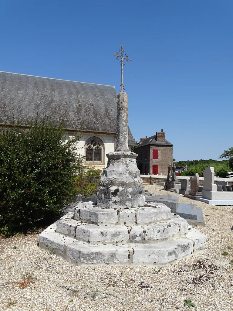 Croix de l'Église de Sainte-Croix-sur-Aizier