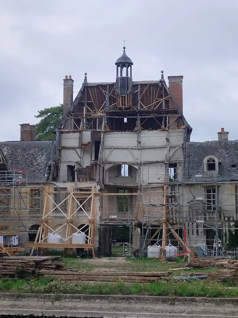 Château de Logempré à Pont-Saint-Pierre