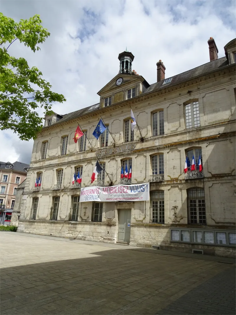 Mairie de Bernay