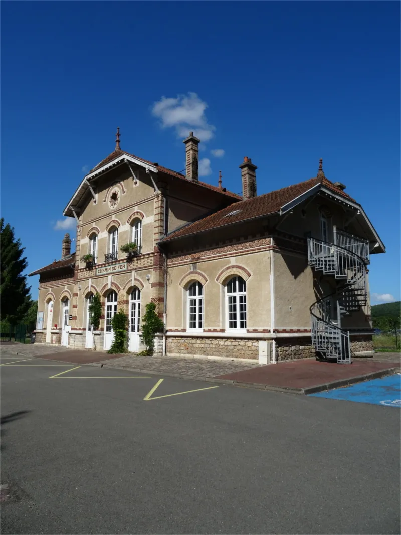 Gare de Charleval (Ancienne)