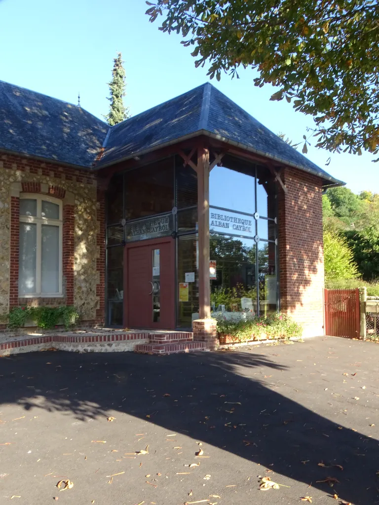 Bibliothèque Alban Cayrol au Bec-Hellouin