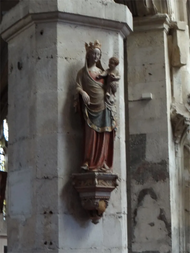 Statue : Vierge à l'Enfant de l'église Notre-Dame-des-Arts de Pont-de-l'Arche