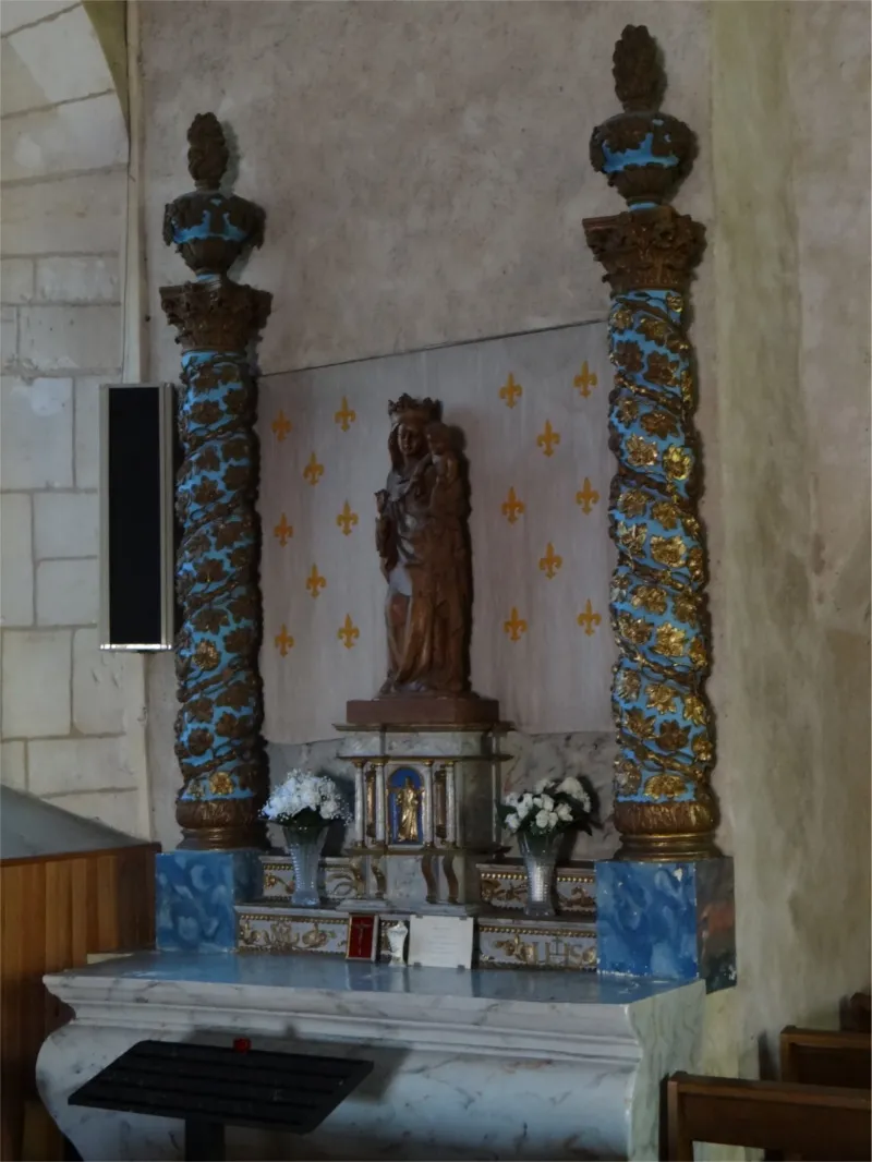 Statue Vierge à l'Enfant de l'église Saint-Georges de Ferrière-sur-Risle