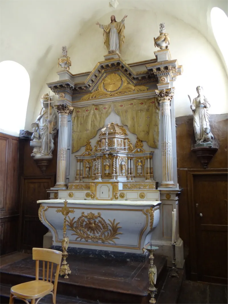 Tabernacle du maître-autel dans l'Église Saint-Sylvestre de La Haye-Saint-Sylvestre