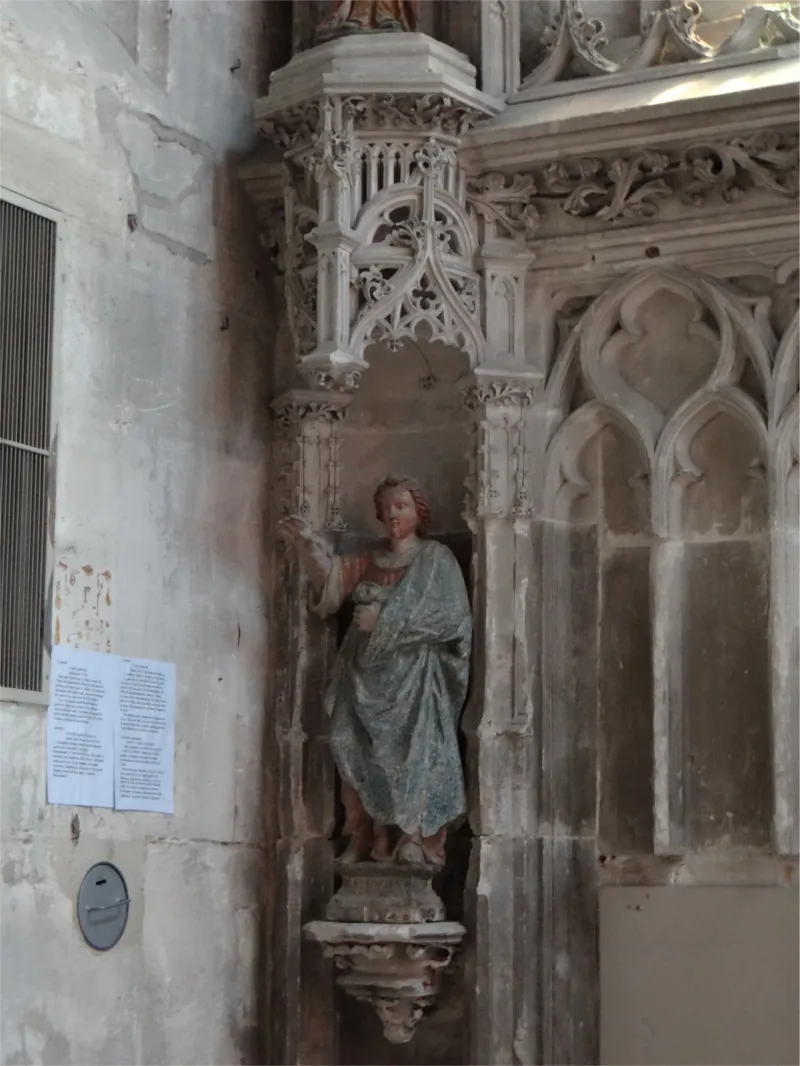 Statue de Saint-Adrien dans l'église Saint-Nicolas de Beaumont-le-Roger