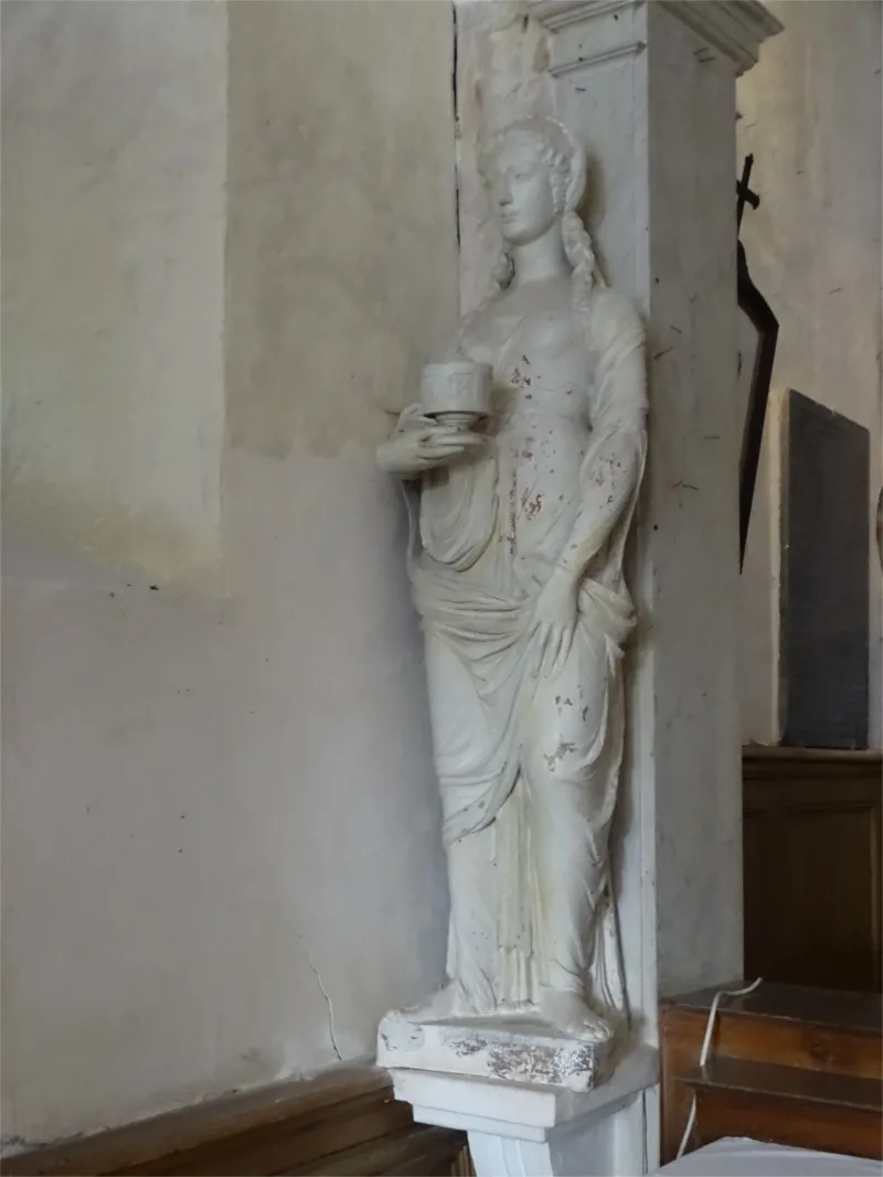 Statue de Sainte-Marie-Madeleine dans l'Église Sainte-Colombe d'Irreville