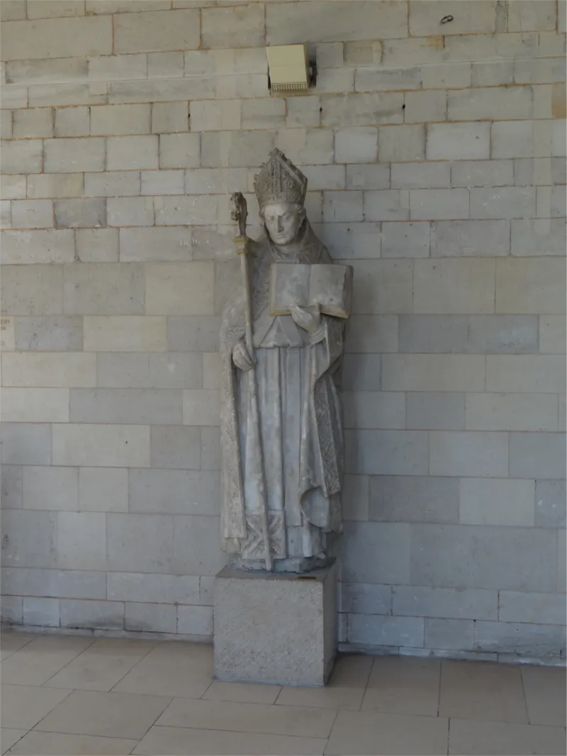 Statue : Saint-Augustin dans l'Abbaye Notre-Dame du Bec-Hellouin