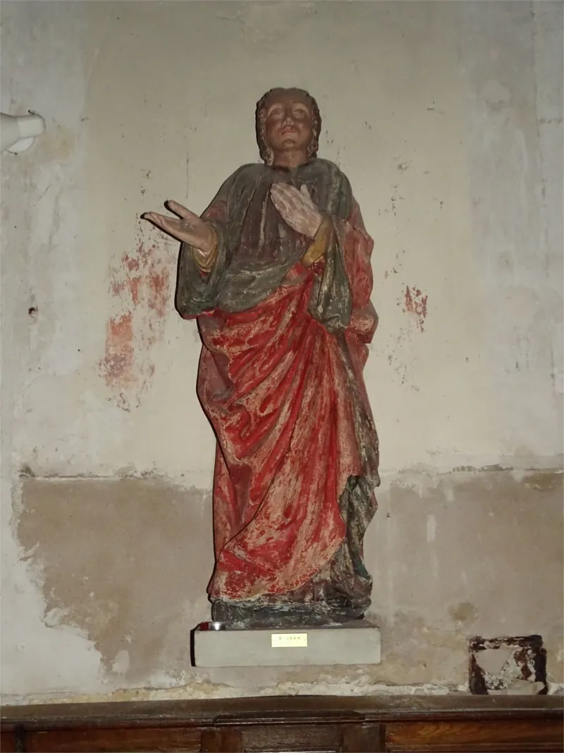 Statue : Saint-Jean dans l'Église Saint-André du Bec-Hellouin