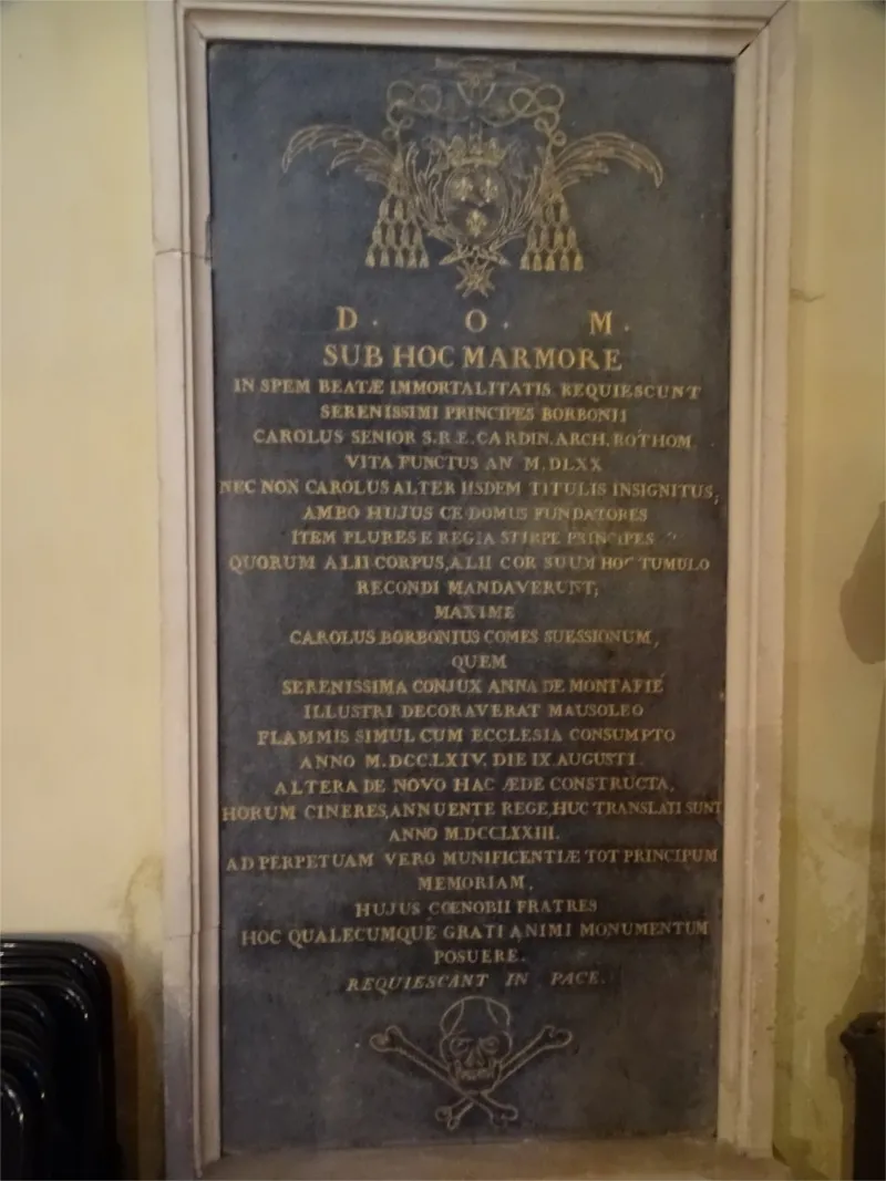 Plaque funéraire : épitaphe des princes de Bourbon dans l'Église Saint-Georges d'Aubevoye