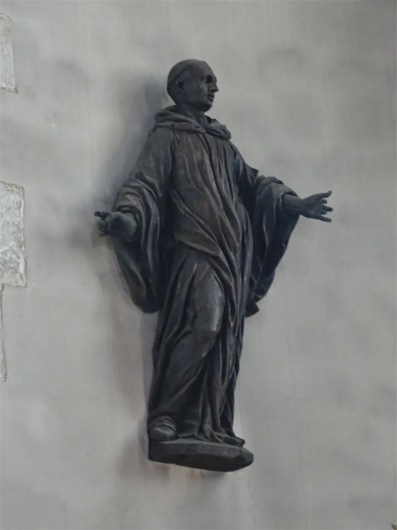 Statue de Saint-Benoît dans l'Église Saint-Ouen de Gaillon