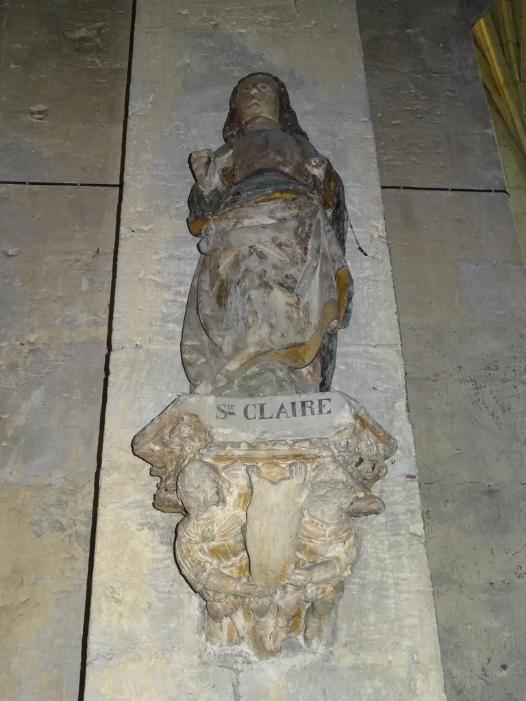 Statue de Saint-Clair dans l'Église Notre-Dame-des-Arts de Pont-de-l'Arche