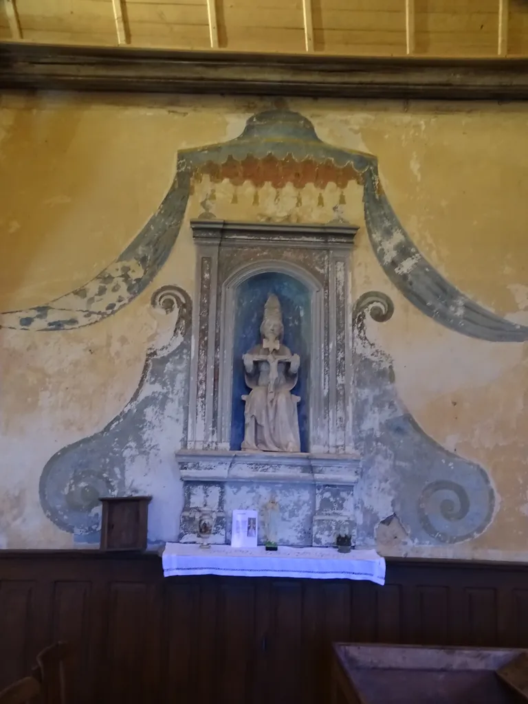 Groupe sculpté : la Sainte Trinité dans l'Église de la Sainte-Trinité de Corny