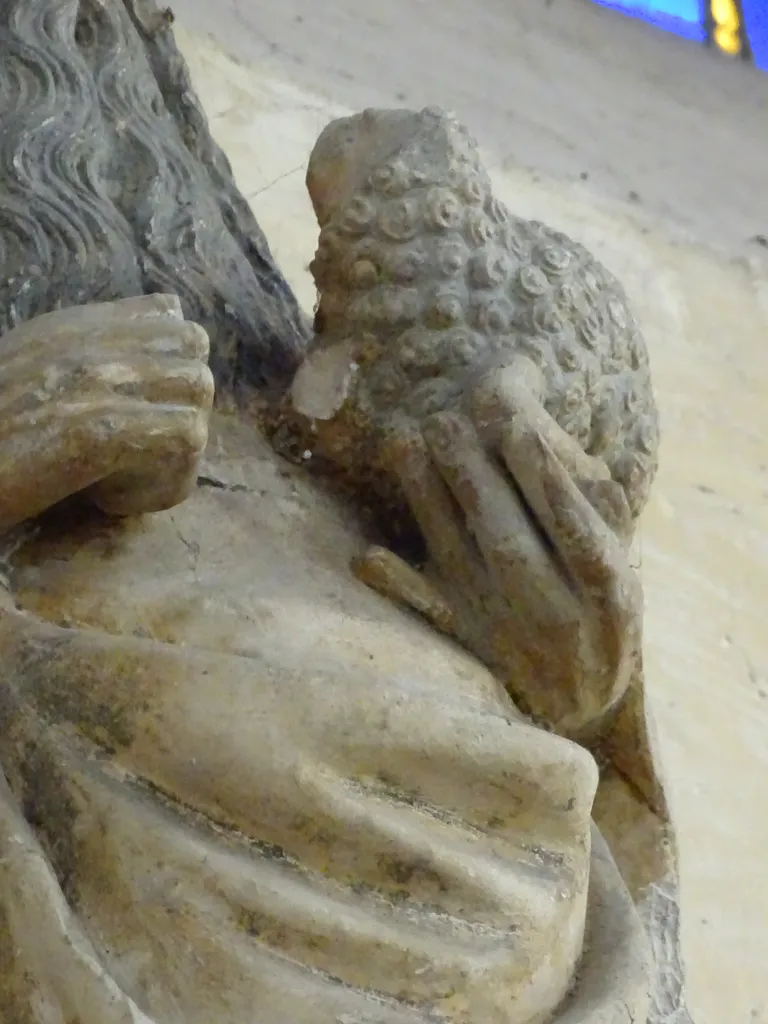 Statue de Saint-Jean-Baptiste dans l'Église Saint-Martin à Nonancourt