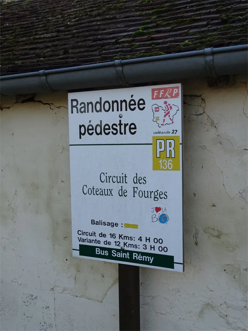 PR 136 : Circuit des Coteaux de Fourges à Bus-Saint-Rémy