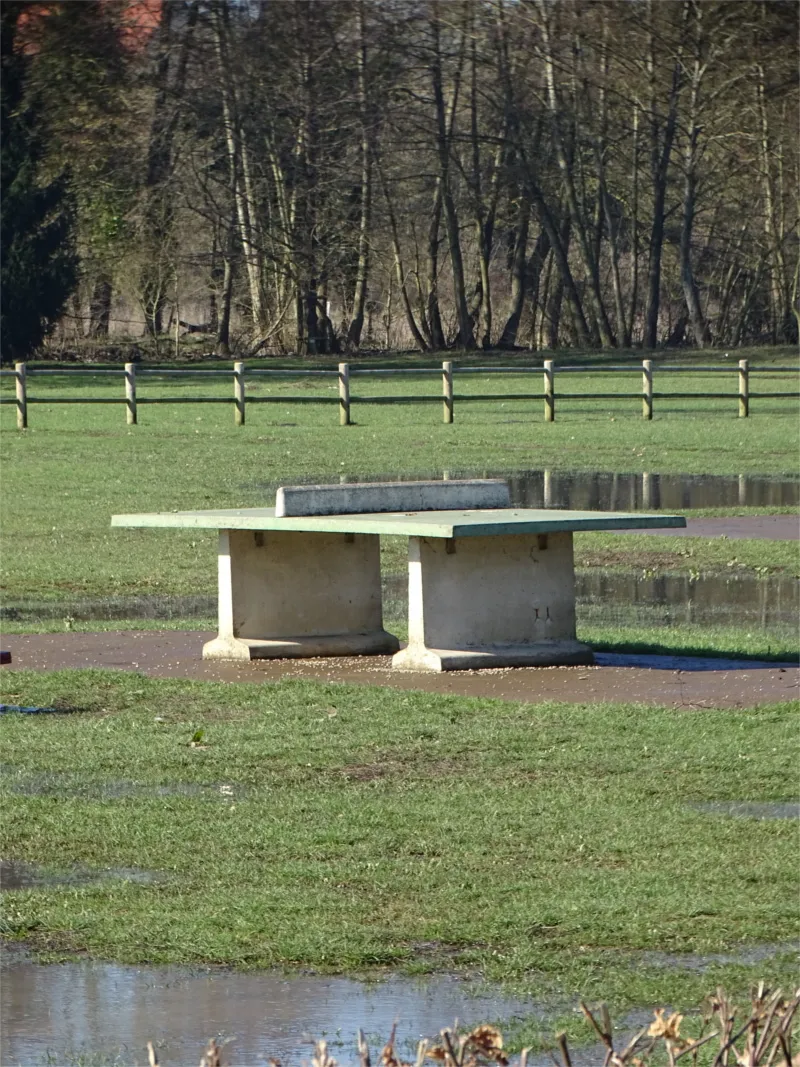 Table de Ping-Pong du plan d'eau de Damville