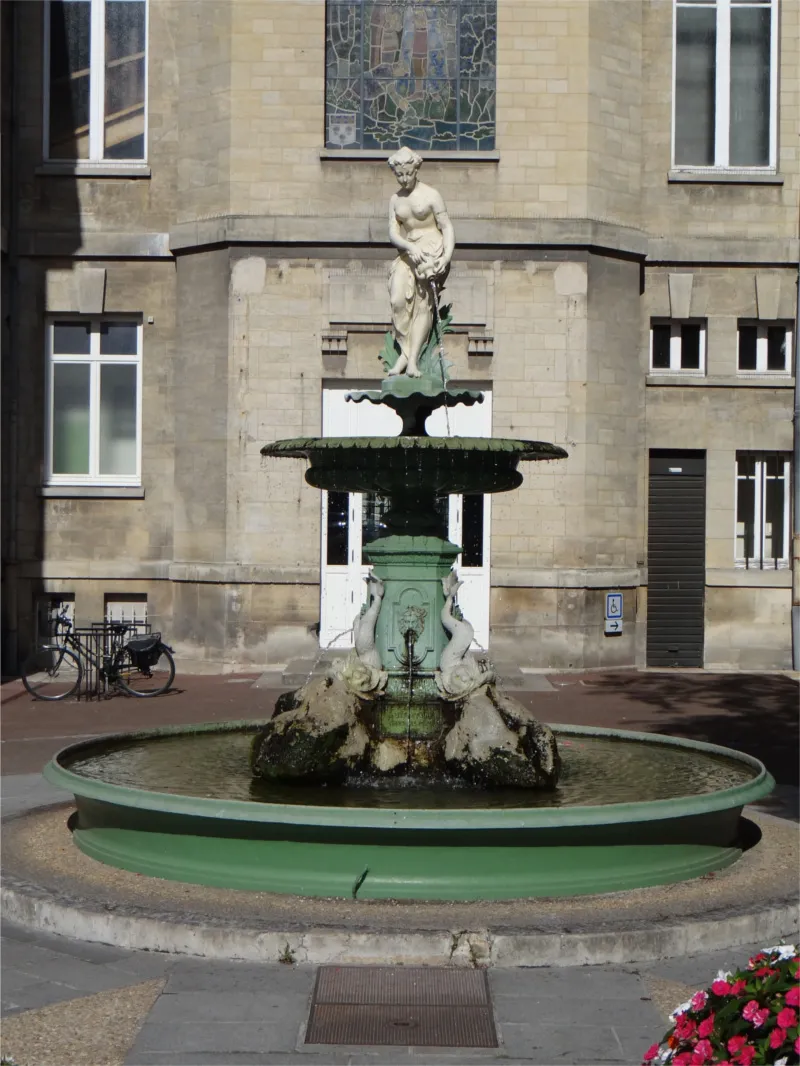 Fontaine de la Mairie de Vernon