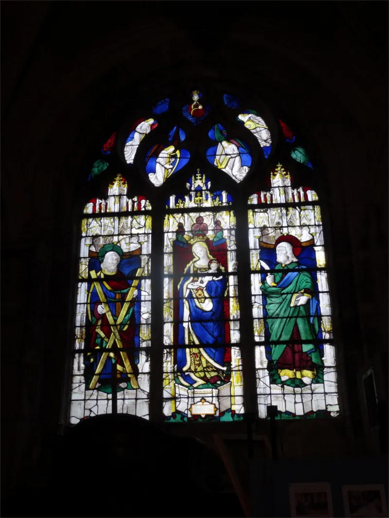 Vitrail Baie 5 Vierge à l'Enfant, Saint-André, Saint-Barthélémy dans l'Église Notre-Dame de Louviers