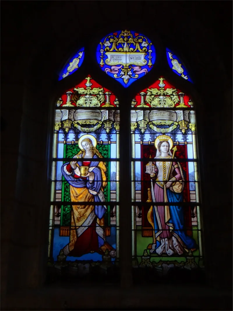 Vitrail Baie 3 : Sainte-Marie-Madeleine et Sainte-Clotilde dans l'Église Saint-Martin de Lisors