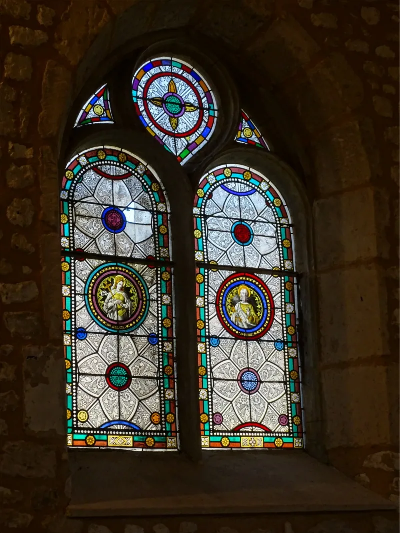 Vitrail Baie 1 : Ste Adélaïde - St Pierre dans l'Église Sainte-Colombe de Porte-Joie