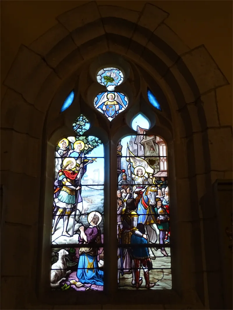 Vitrail Baie C : Vie de Jeanne d'Arc dans l'Église de la Sainte-Trinité de Pinterville
