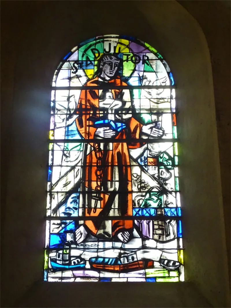 Vitrail Baie 9 : St Adjutor dans l'Église Saint-Quentin de Poses