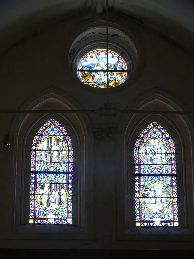 Vitrail Baie 00 : St Michel, Alexandre, Ste-Genevièvre, Céline, Elisabeth dans l'Église de La Croix-Saint-Leufroy
