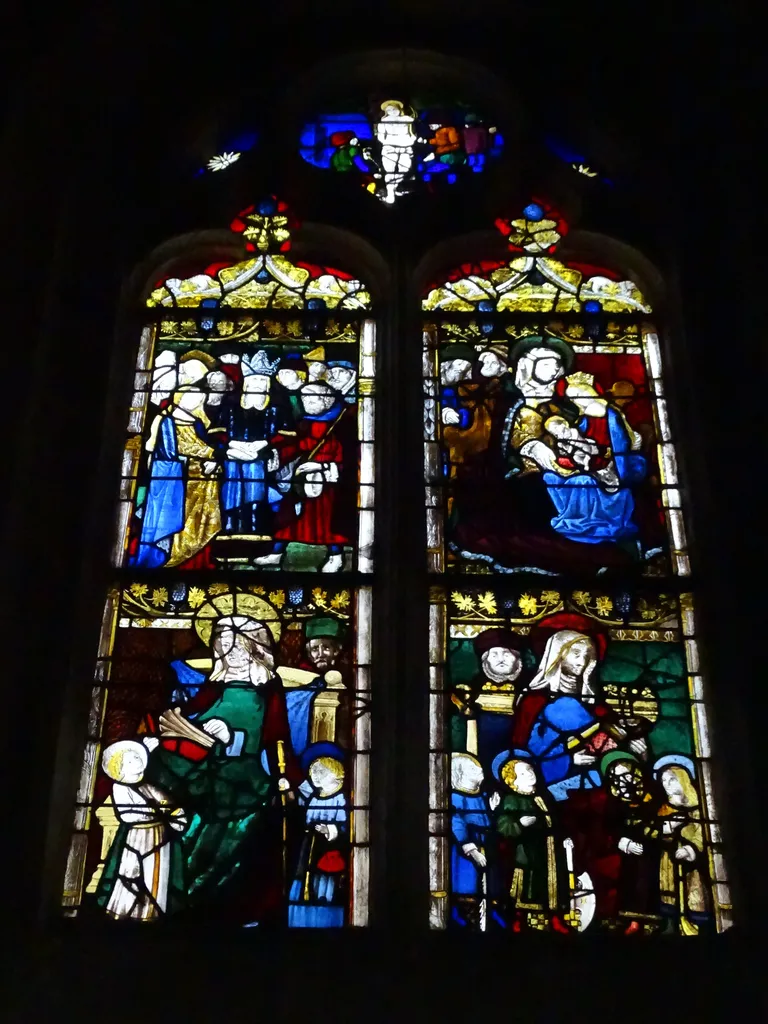 Vitrail baie 13 : Parenté de la Vierge dans l'Église Saint-Martin à Nonancourt