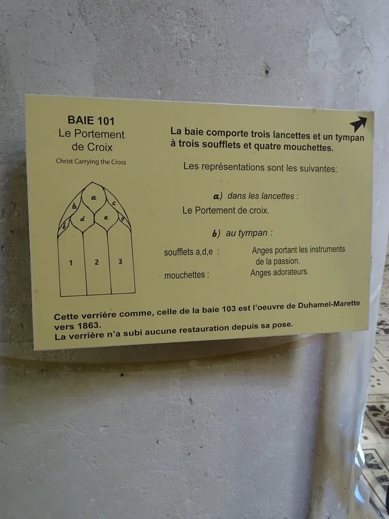 Vitrail Baie 101 : Le Portement de Croix dans l'Église Saint-Martin à Nonancourt