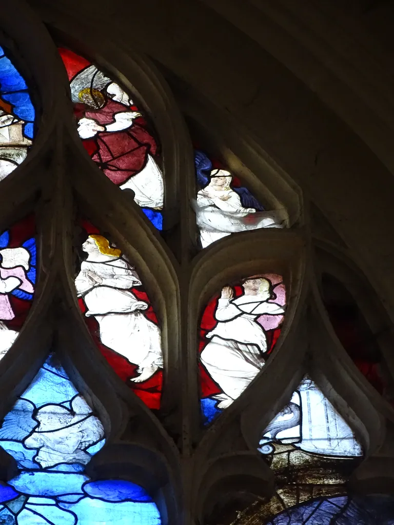 Vitrail Baie 111 : La Résurrection de Lazare dans l'Église Saint-Martin à Nonancourt