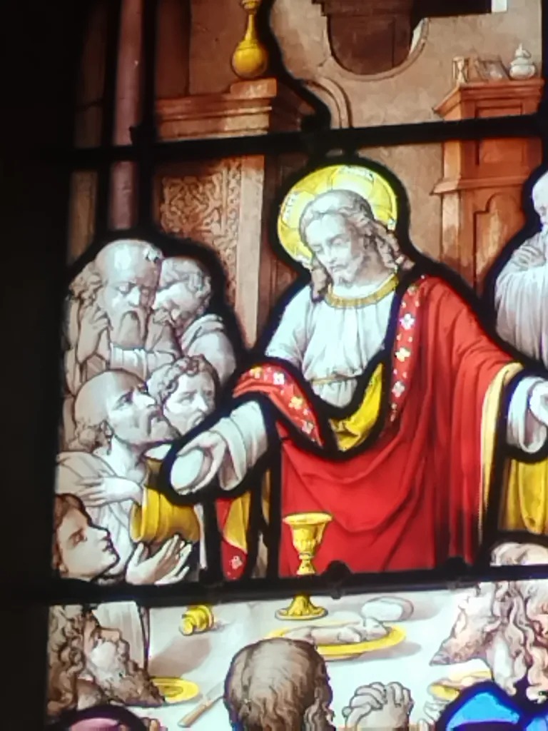 Vitrail Baie 2 : Sacrement de l'Eucharistie dans l'Église Saint-Ouen à Routot