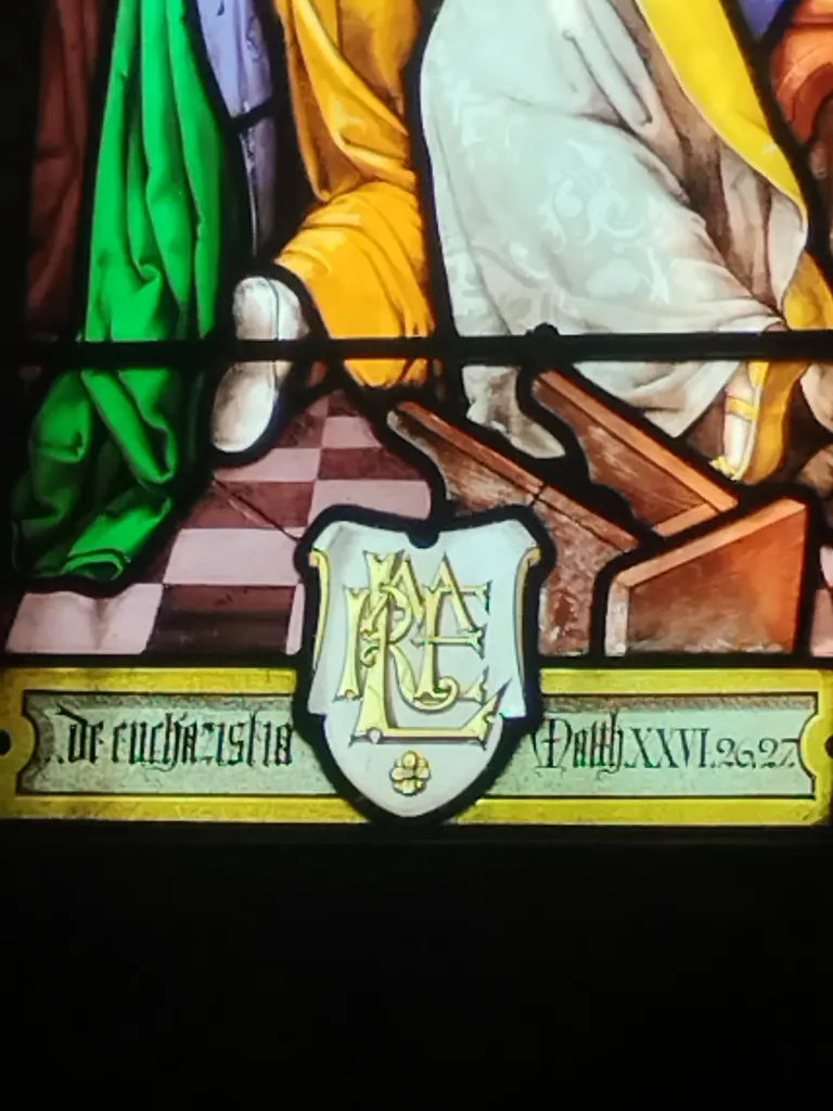 Vitrail Baie 2 : Sacrement de l'Eucharistie dans l'Église Saint-Ouen à Routot