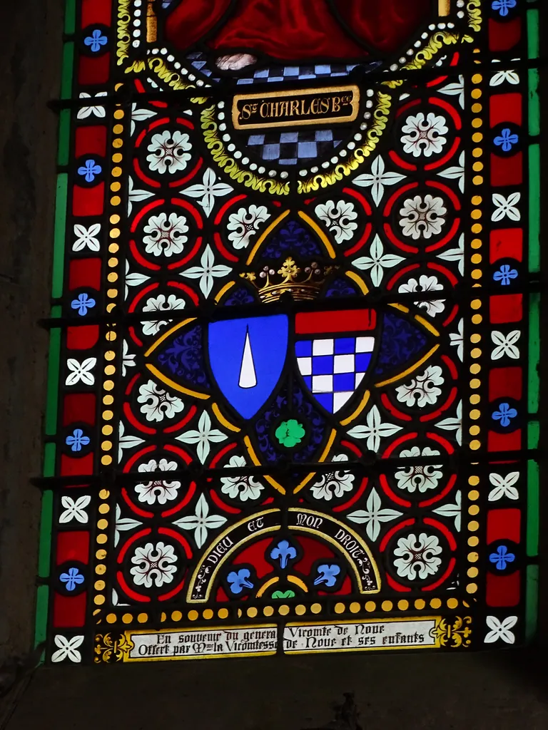 Vitrail Baie 0 : Saint-Germain, Sacré-Cœur, St-Charles-Bée dans l'Église Saint-Germain à Heuqueville
