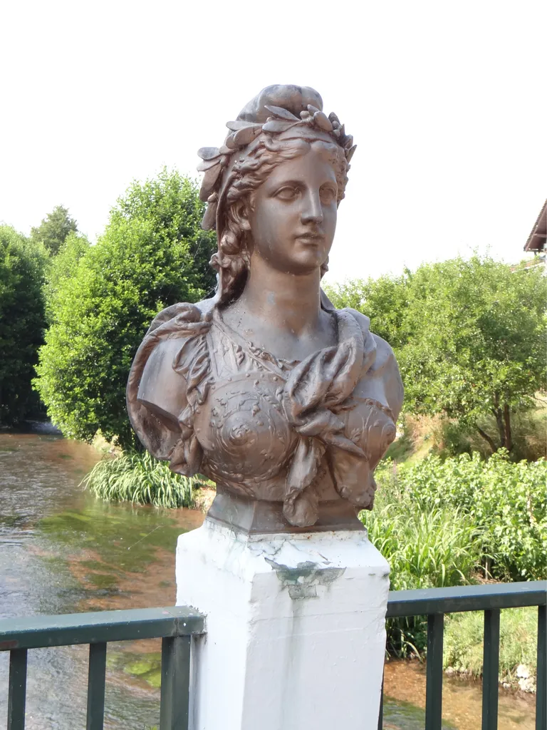 Statue de Marianne à Saint-Germain-sur-Avre